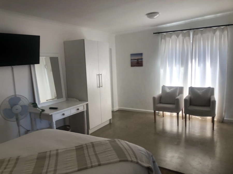 6 Bedroom Property for Sale in Westcliff Western Cape